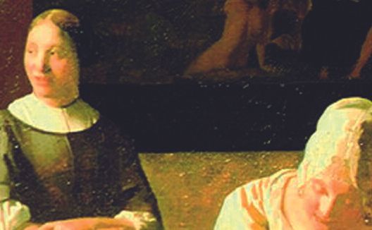 Zwei Frauen in historischer Kleidung, eine schaut zur Seite, die andere blickt nach unten.