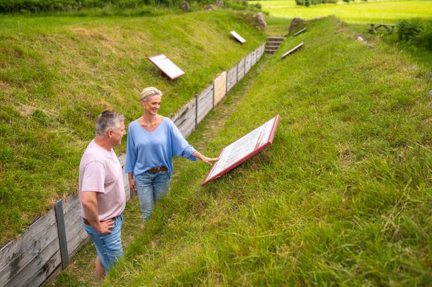 Besucher im Arnkielpark